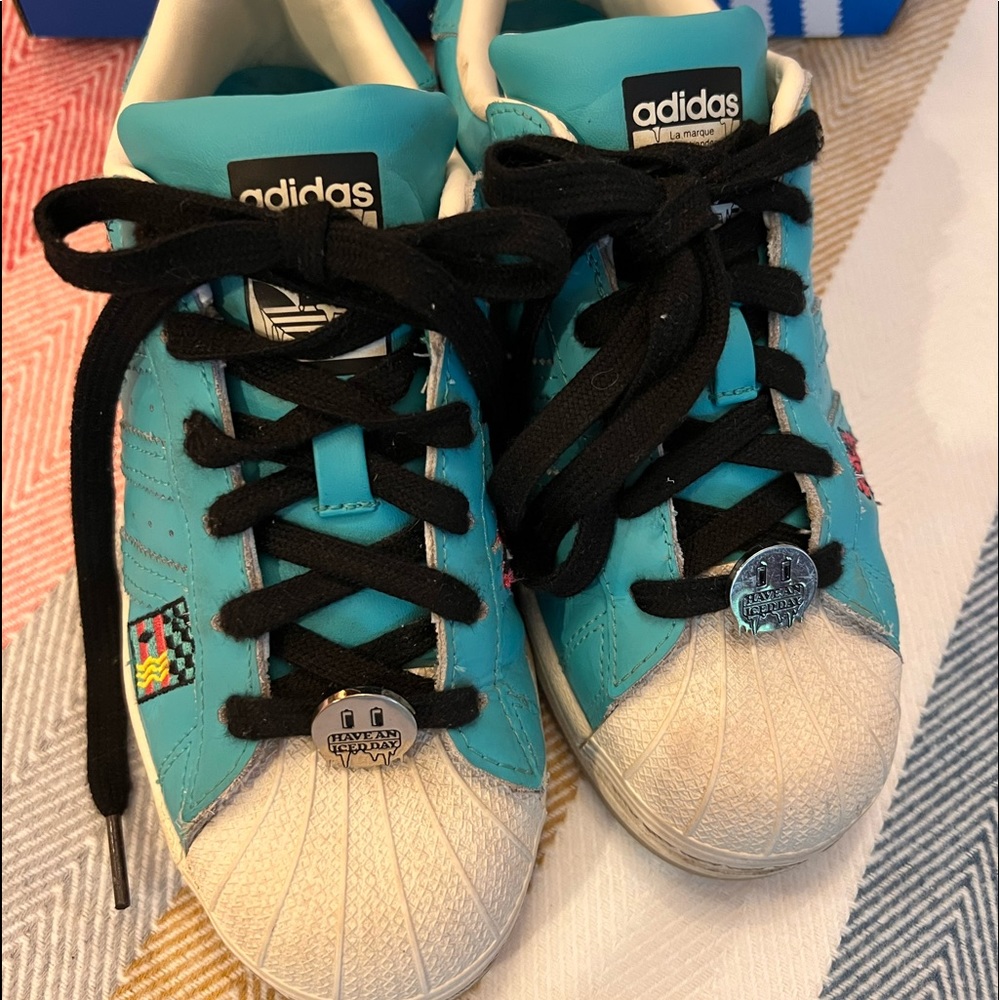 Adidas superstar Arizona sneakers